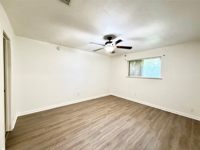 Building Photo - 10410 Sagetrail Dr