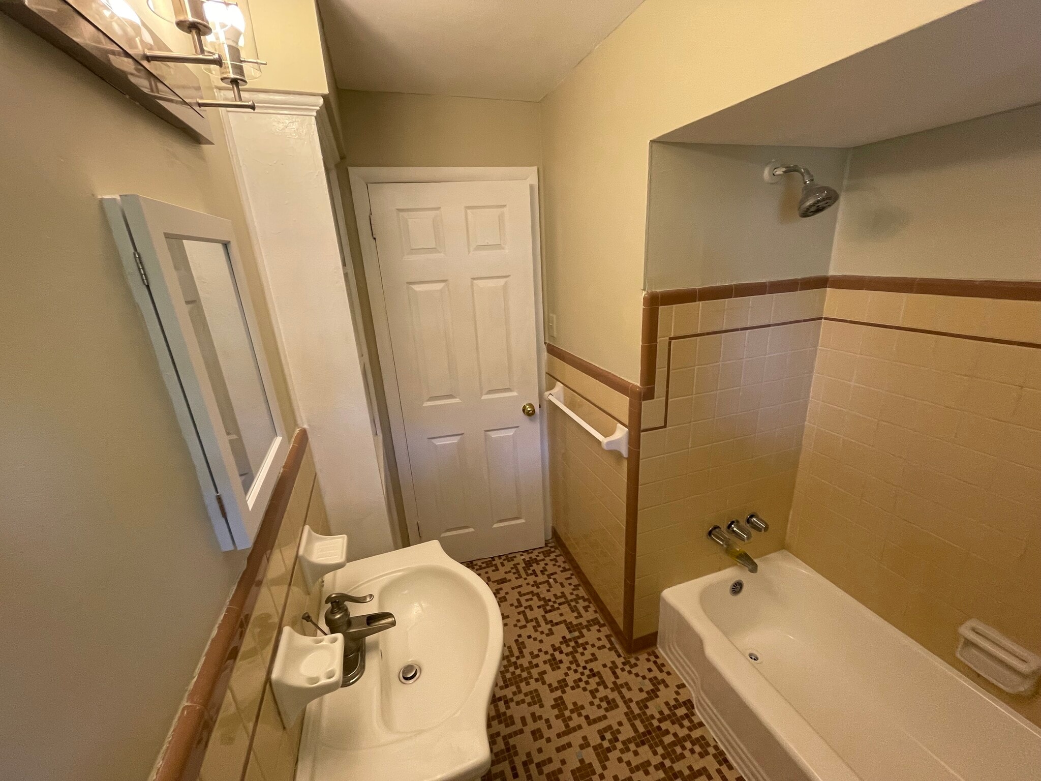 Bathroom 4 of 4 - 788 Crockett Dr