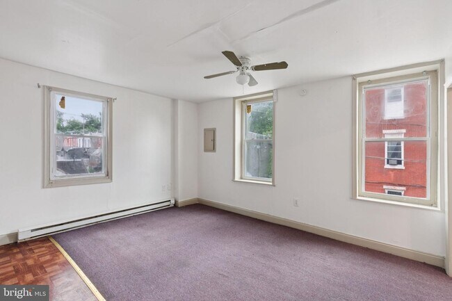 Building Photo - 1520 W Ontario St