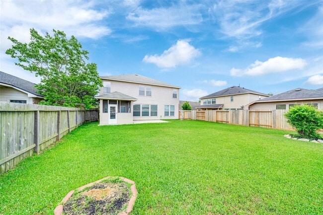 Building Photo - 5522 Brookhollow Oaks Trail