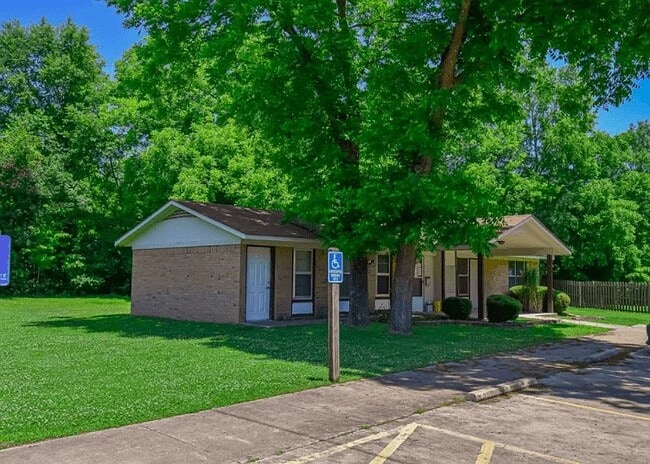 Building Photo - 501 Martin Luther King St