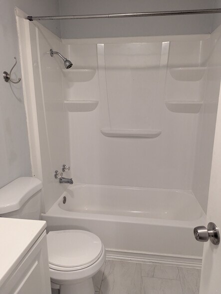 Building Photo - 709 Adeline Pl