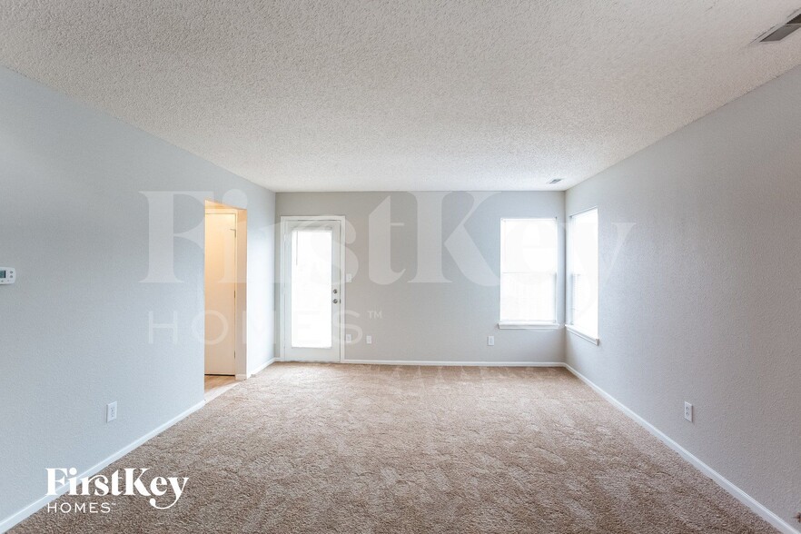 Building Photo - 10320 Liverpool Way