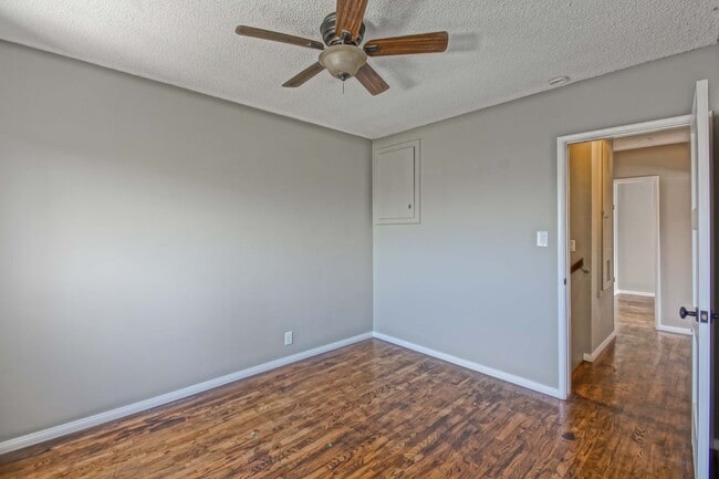 Building Photo - ENJOY INDOOR/OUTDOOR CALIFORNIA LIVING IN THIS CHARMING & STYLISH, 3BR1.5BA GOLDEN HILLS HOME W/ ...