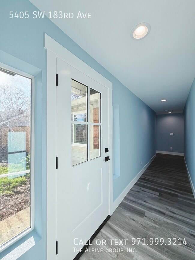 Building Photo - 5405 SW 183rd Ave