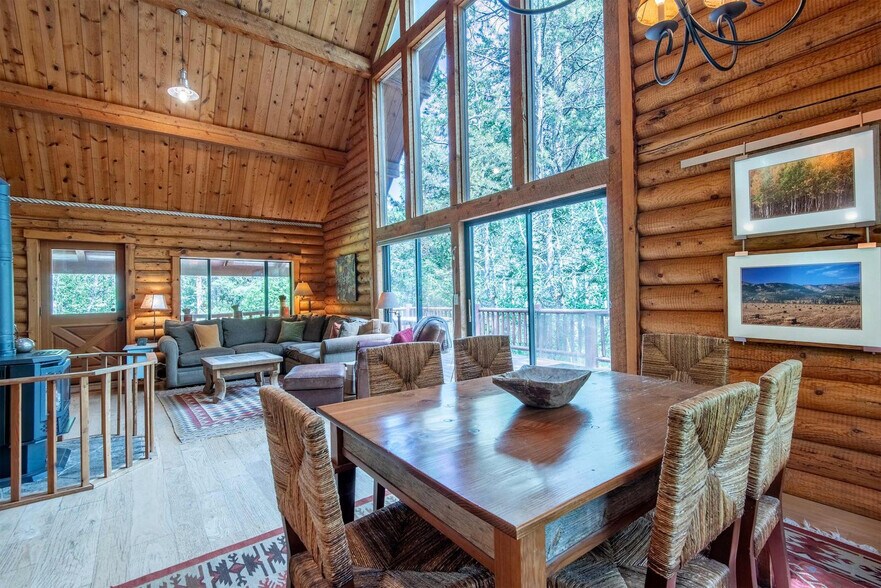 Building Photo - 7204 Pine Tree Rd