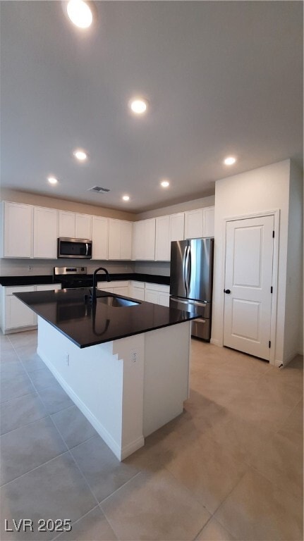 Building Photo - 9084 Marigold Crk St