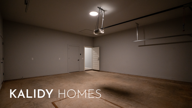 Building Photo - 308 W 3rd St