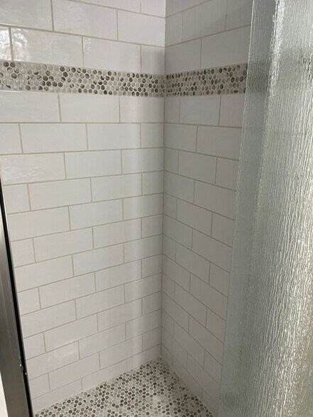 Building Photo - 6820 Fredmoor St