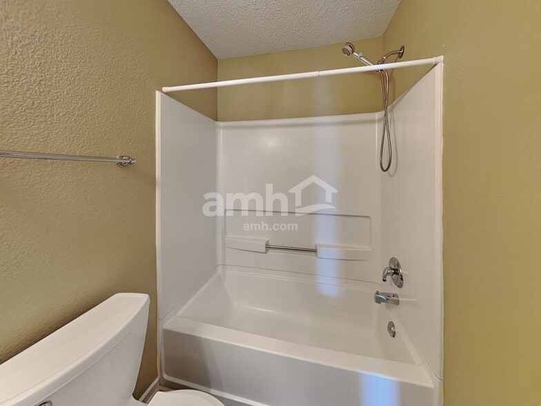 Building Photo - 6765 W Littleton Dr