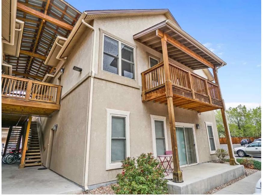 Building Photo - 1206 Walnut Ave