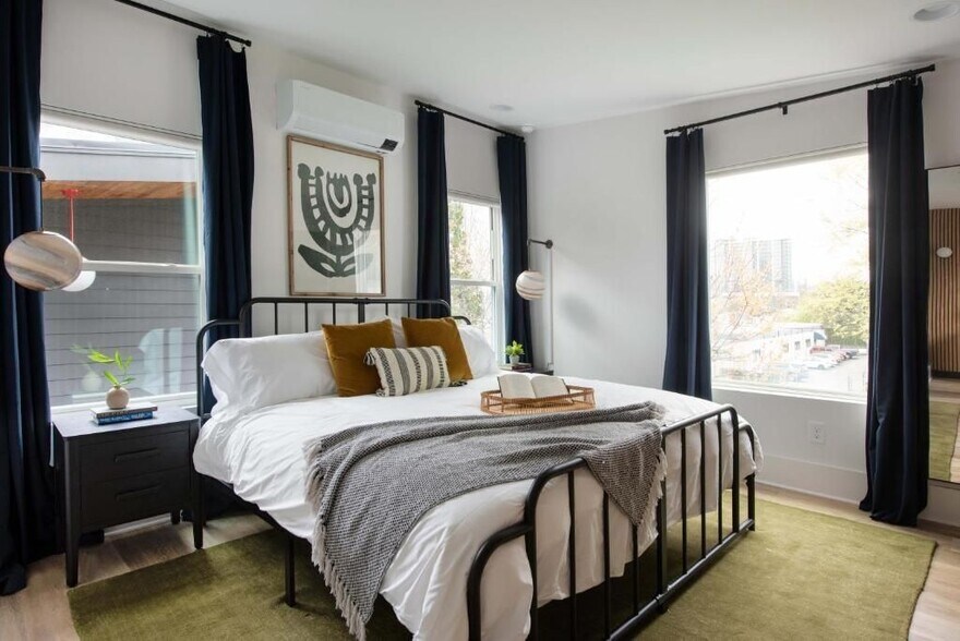 Building Photo - 542 Boulevard NE