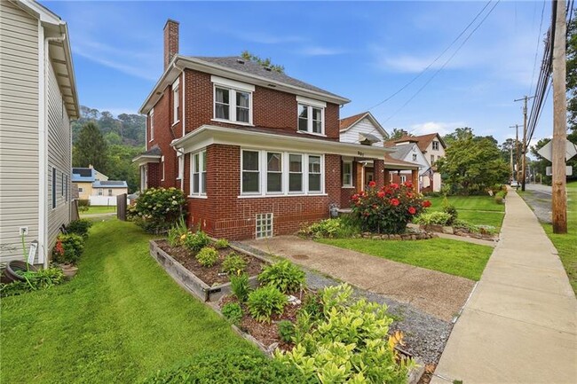 Building Photo - 307 Ambridge Ave