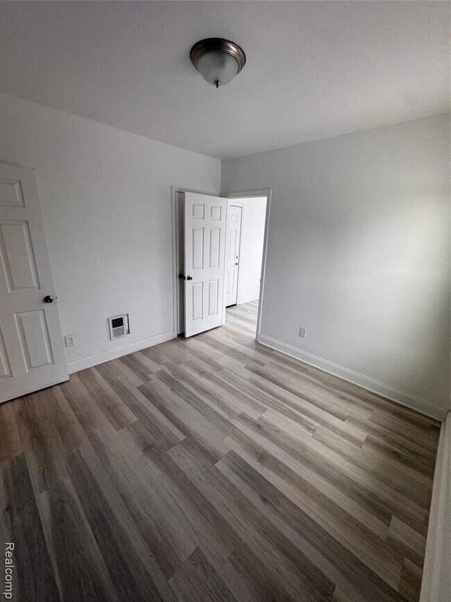 Building Photo - 8569 Quincy St