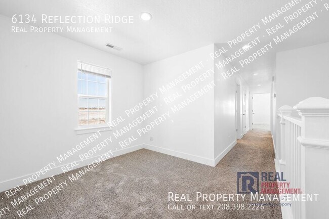 Building Photo - NEW BUILD - 5 bedroom 3.5 House