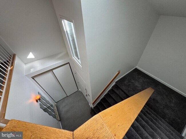 Building Photo - 1898 Villaridge Dr