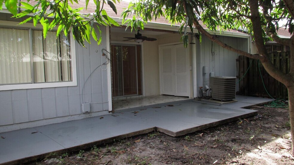 Building Photo - 2185 Pretty Ln