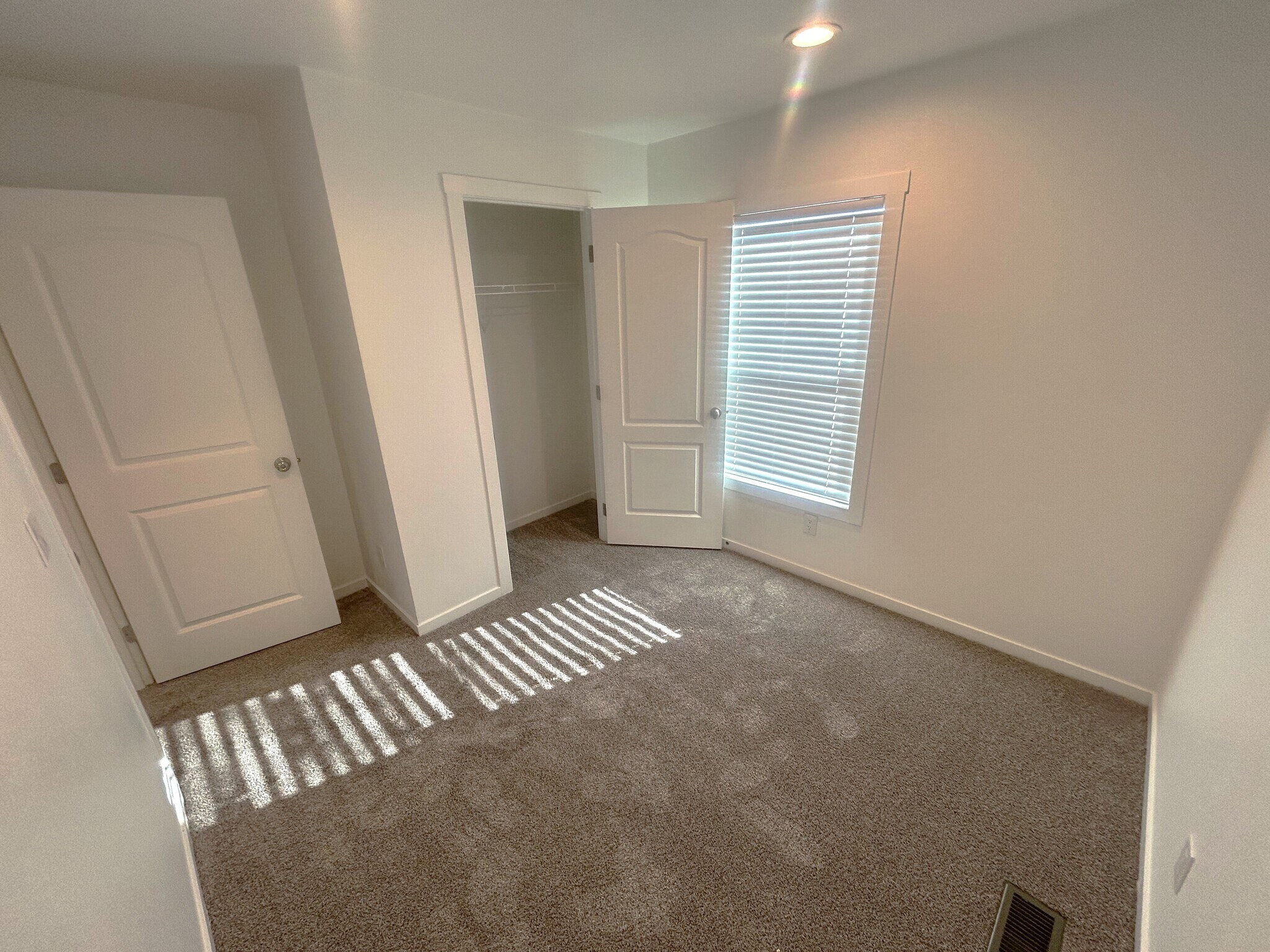 Building Photo - 2627 S Lamb Blvd