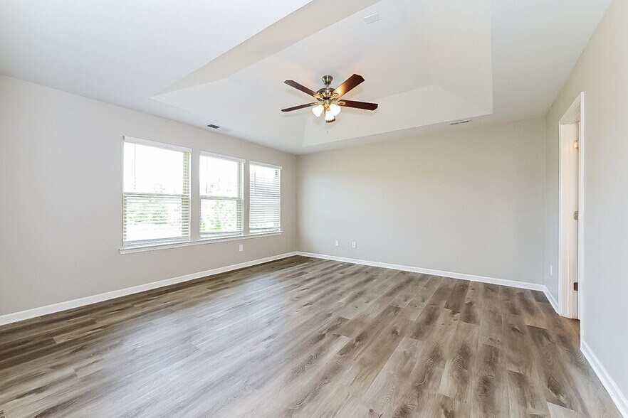 Building Photo - 175 Biscayne Terrace
