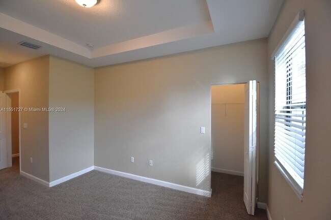 Building Photo - 1643 SW 28th St