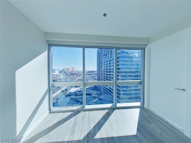 Building Photo - 4471 Dean Martin Dr