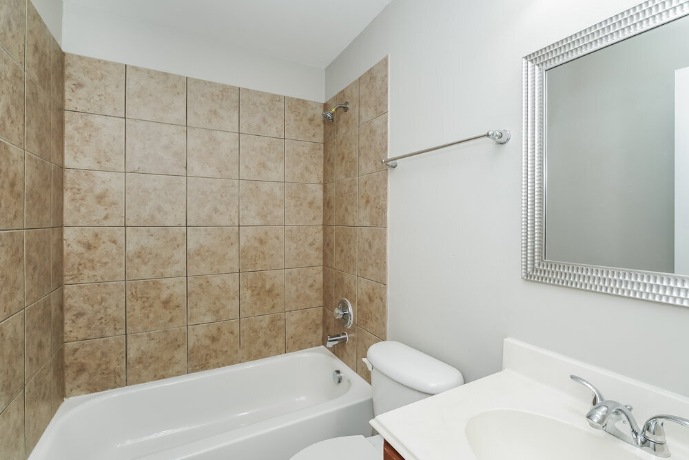 Building Photo - 12634 Bay Ave