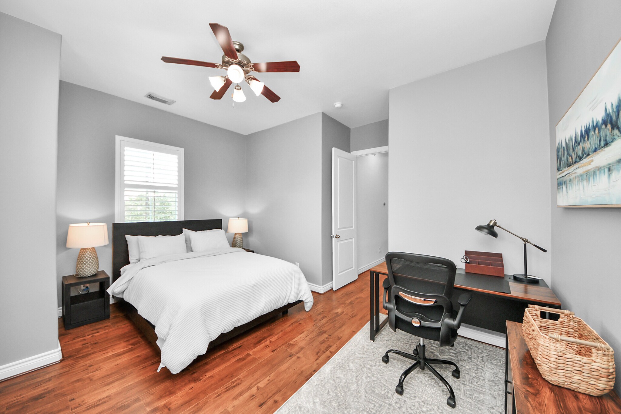 Generously sized with soft light and neutral décor. - 620 Rutland St