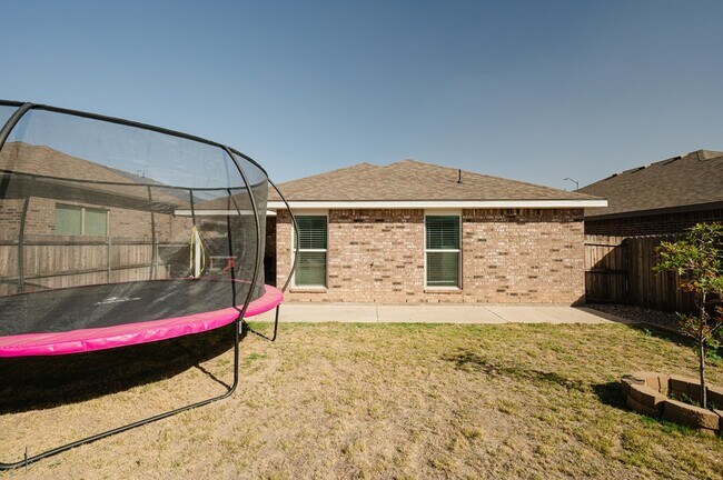 Building Photo - 9007 Antelope Ave