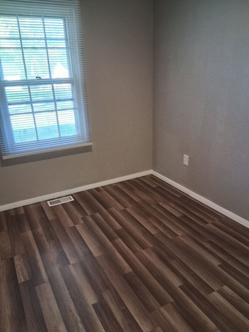 Building Photo - 5264 Whaley Dr