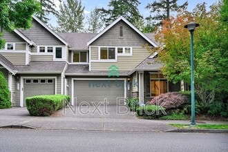 Building Photo - 1861 30th Ave NE