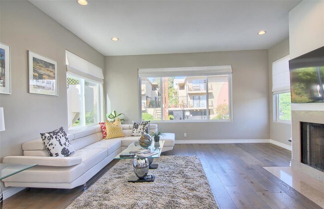 Building Photo - 2906 2nd St