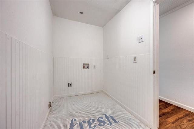 Building Photo - 917 W Washington St