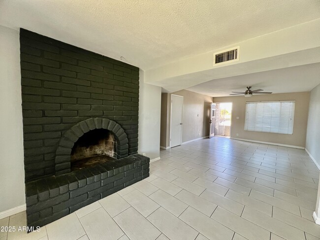 Building Photo - 7229 N 41st Dr