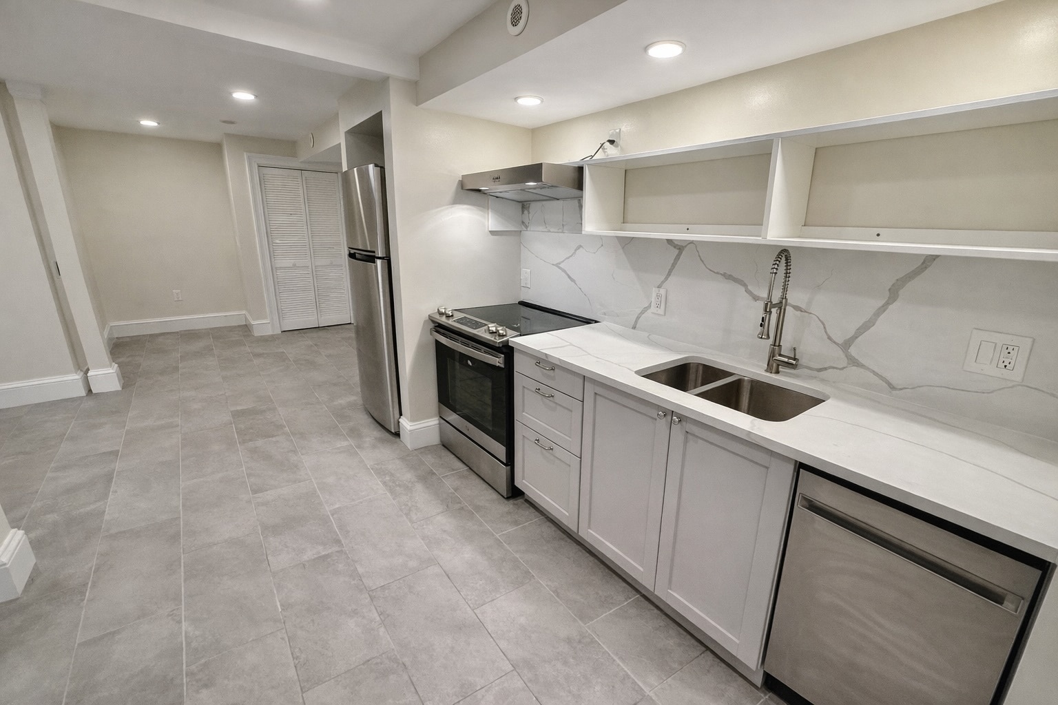 Kitchen - 35 Foster St