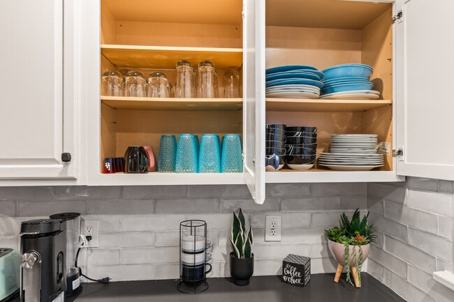 Building Photo - 732-736 Redondo Ave