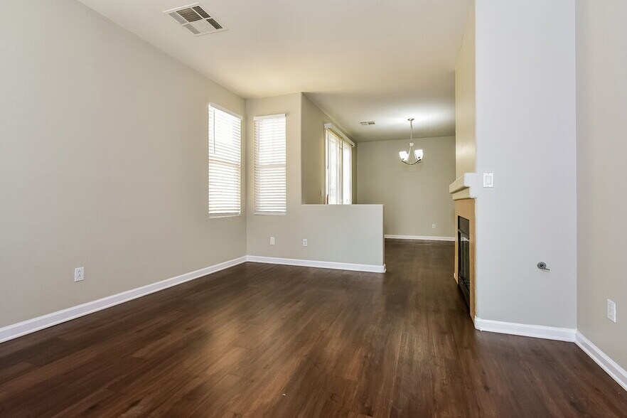 Building Photo - 5736 Adanon St