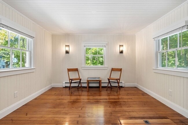 Building Photo - 498 Beechwood St