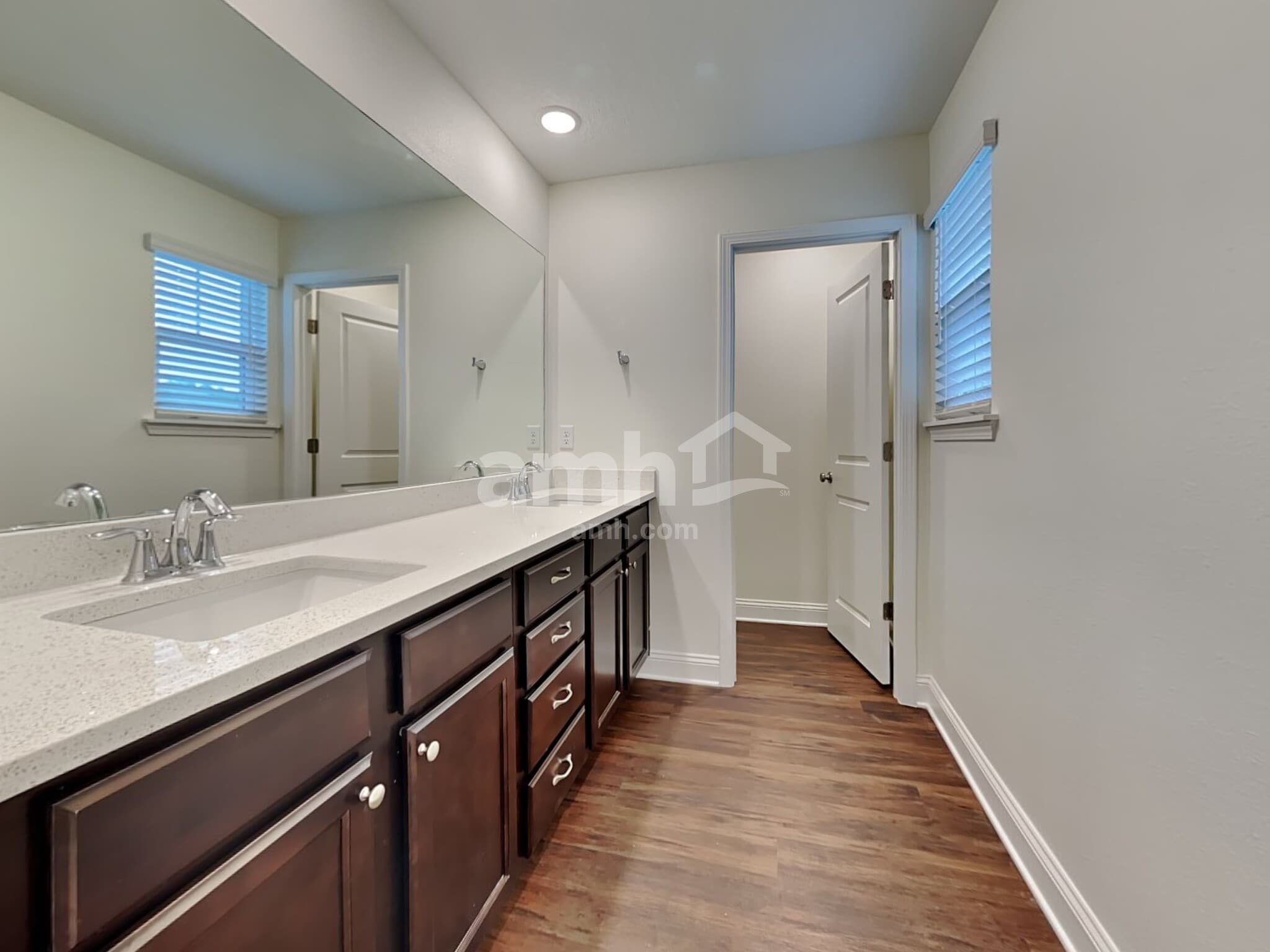 Building Photo - 383 Onate Cir