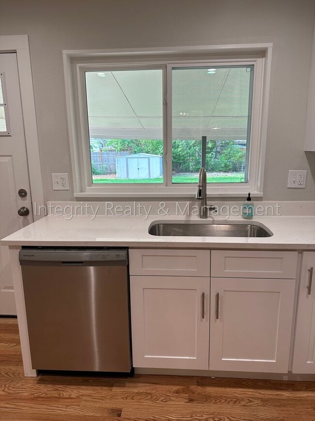 Building Photo - 3092 W Layton Ave