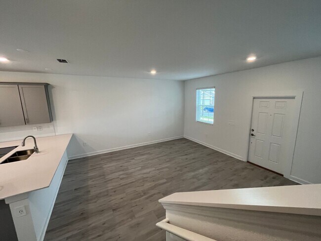 Building Photo - Townhome in Bridgewalk