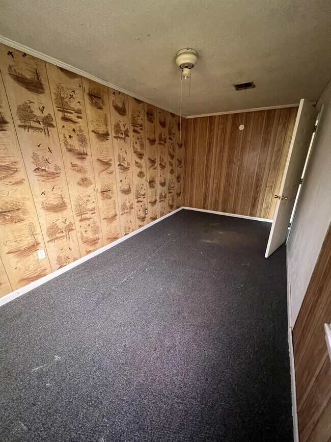 Building Photo - 398 Sunset Dr
