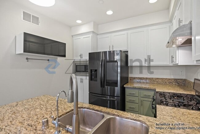 Building Photo - 1457 Coyote Creek Way