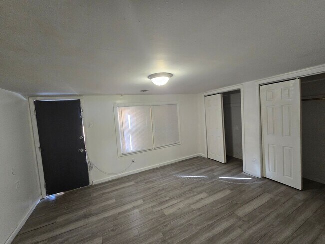 Building Photo - LIMITED TIME**1/2 OFF DEPOSIT**