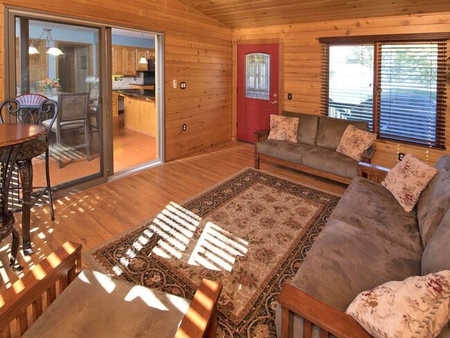 Building Photo - Elegant 2-Story has 4 BRs on Upper Level, Office, 2 Family Rooms, Fireplace & More!