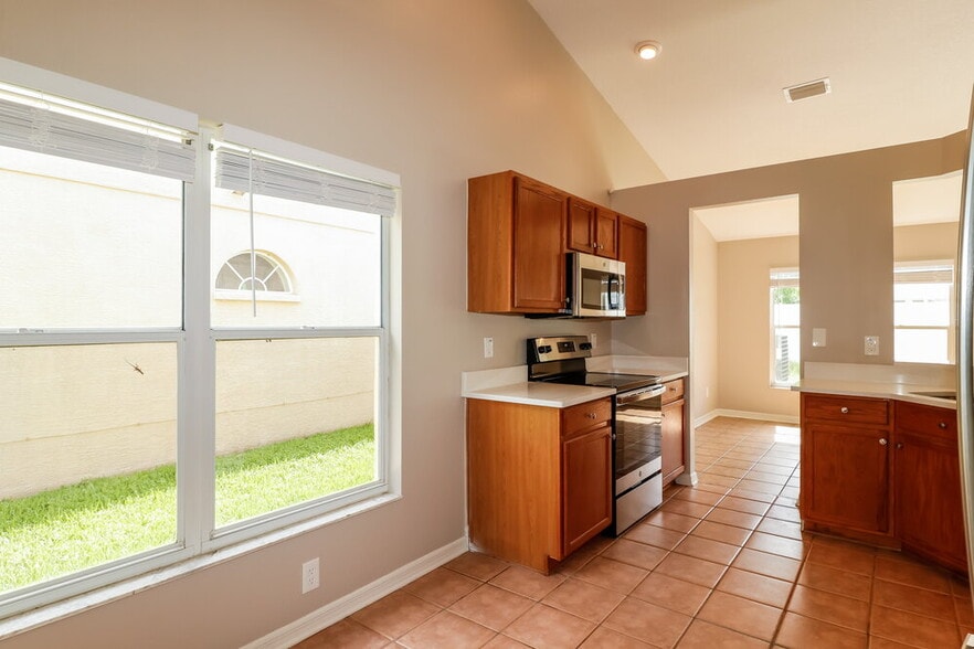 Building Photo - 18134 Leafwood Cir