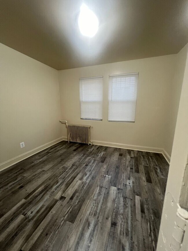 Building Photo - 1615 Olive St NE