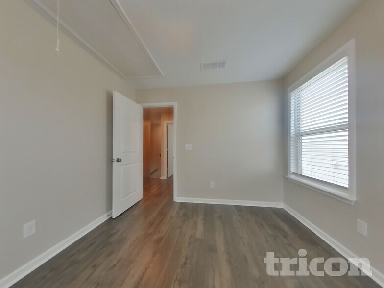 Building Photo - 195 Chapelcrest Ln