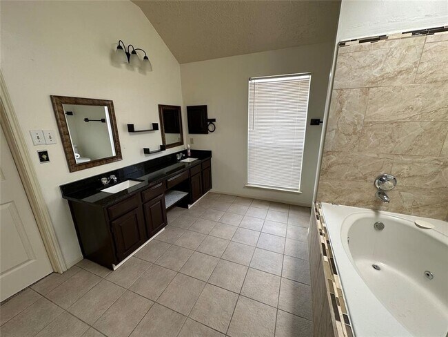 Building Photo - 3222 Settlers Way Blvd