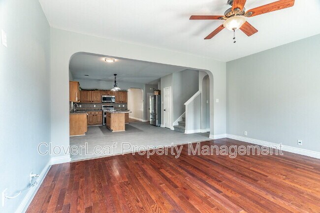 Building Photo - 106 Red Willow