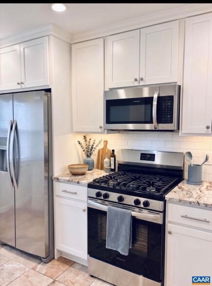 Building Photo - 210 Saponi Ln